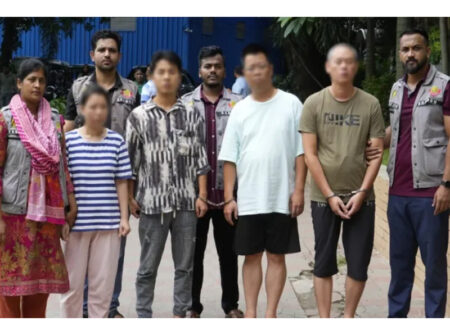 বসুন্ধরায় চীনা নাগরিকদের ভাড়া ভবনে ডিবির অভিযান, অবৈধ ভিওআইপি চক্রের ৪ সদস্য গ্রেপ্তার