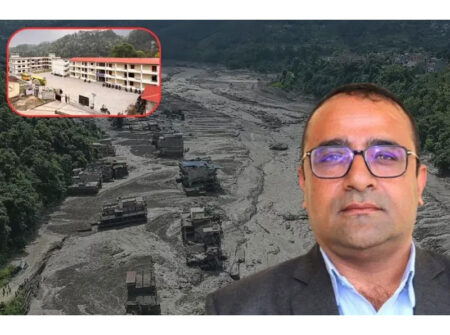 বন্যার স্রোত আসতেই ছুটির ঘণ্টা বাজালেন শিক্ষক, বাঁচল ১৬৪৩ শিক্ষার্থী