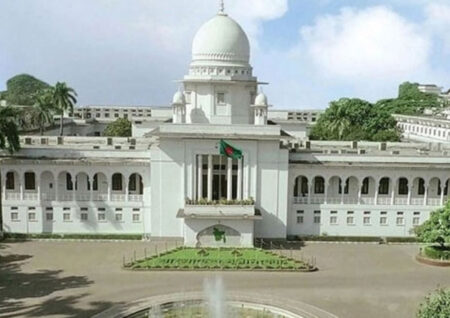 তিন বিচারিক কর্মকর্তাকে মন্ত্রীর একান্ত সচিব পদায়ন, বৈধতা নিয়ে প্রশ্ন