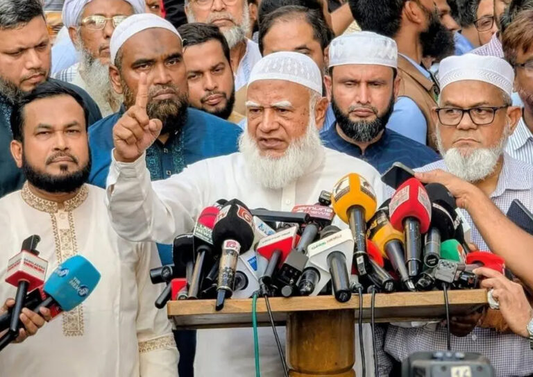 ‘সরকারি দলের আশ্রয়-প্রশ্রয় ছাড়া রাড্ডায় হামলা হতে পারে না’: ডা. শফিকুর