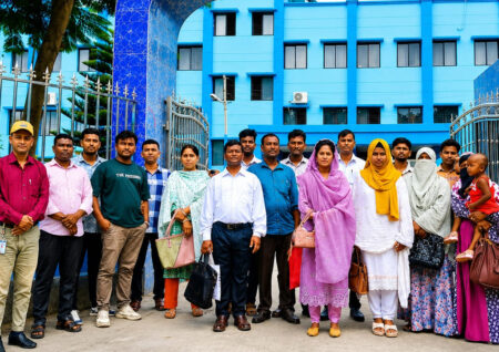 রংপুরে ১৪৮ ভ্যাকসিনেটরের পুনর্বহালের দাবিতে স্মারকলিপি প্রদান