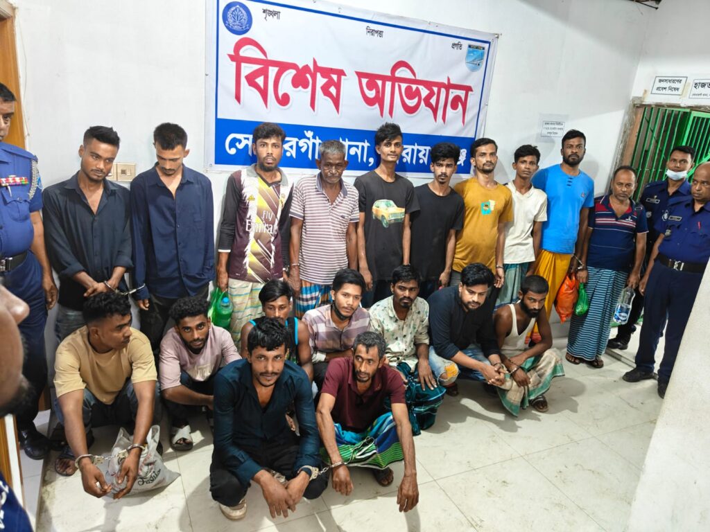 সোনারগাঁওয়ে পুলিশের অভিযানে ধর্ষণ ও ছিনতাইকারীসহ গ্রেফতার ১৯
