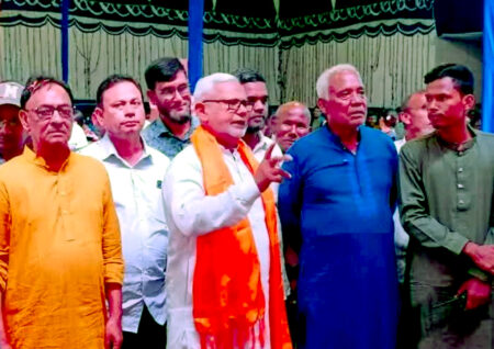 বীরগঞ্জে সংসদ সদস্য মনজুরুল ইসলামের বিভিন্ন দুর্গামণ্ডপ পরিদর্শন