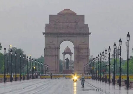 নয়াদিল্লিতে রেড অ্যালার্ট জারি
