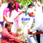 বীরগঞ্জে ২৫ কোটি বৃক্ষরোপণ কর্মসূচির আওতায় জগদল আশ্রয়ণ প্রকল্পে চারা রোপণ উদ্বোধন