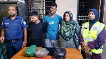 নারায়ণগঞ্জে একই পরিবারের ৩ মাদক কারবারিসহ গ্রেপ্তার ৪